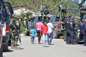Hombres armados levantan a 6 personas en San Miguel Totolapan; dos aparecen ejecutados. Dsc_00191